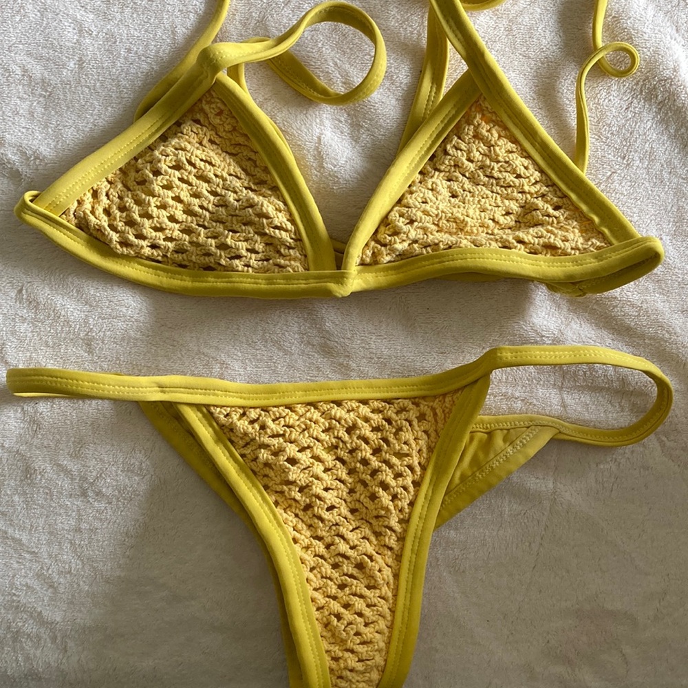 Yellow posh pau set